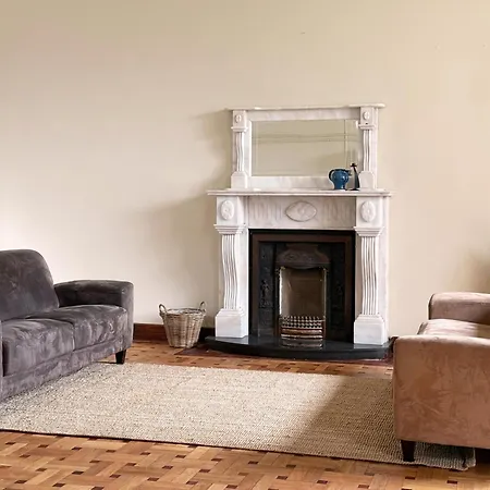 Iec Campus For Groups Villa Kanturk